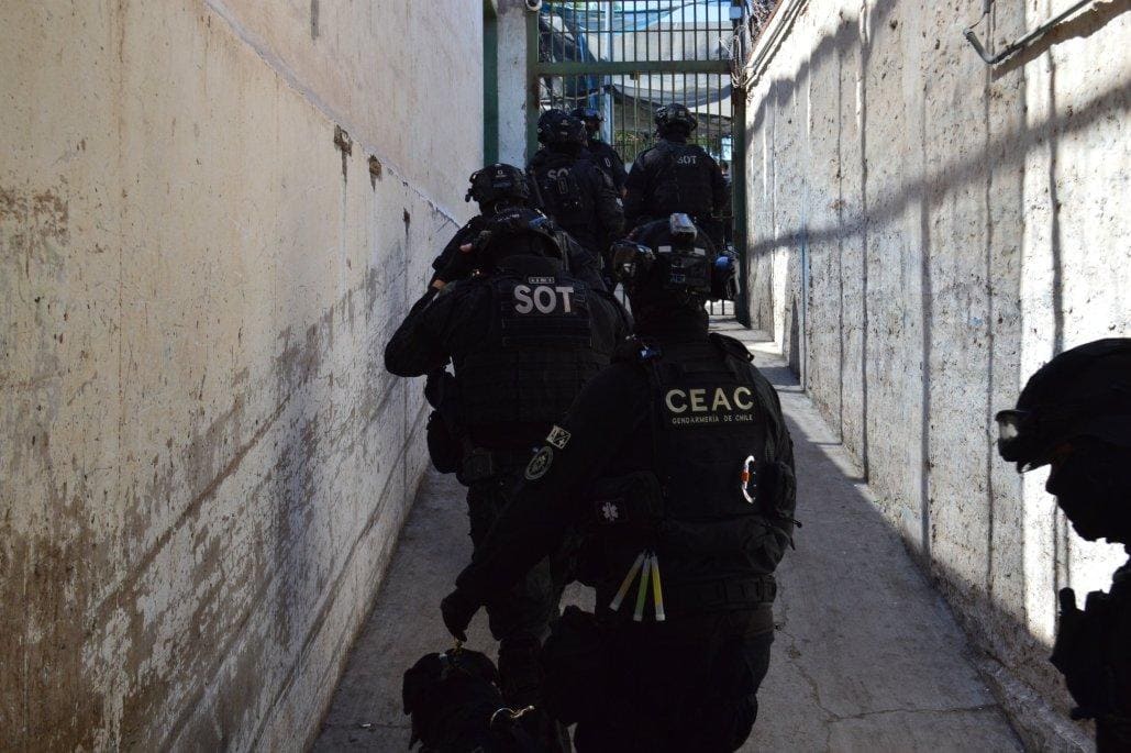 No basta con ocupar las calles: hay que investigar, anticiparse y desarticular las estructuras criminales.