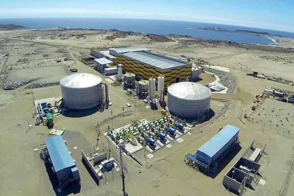 Infraestructura de desalación en la Región de Atacama. La expansión de nuevas fuentes de agua busca acompañar el crecimiento urbano, minero y productivo de la región.